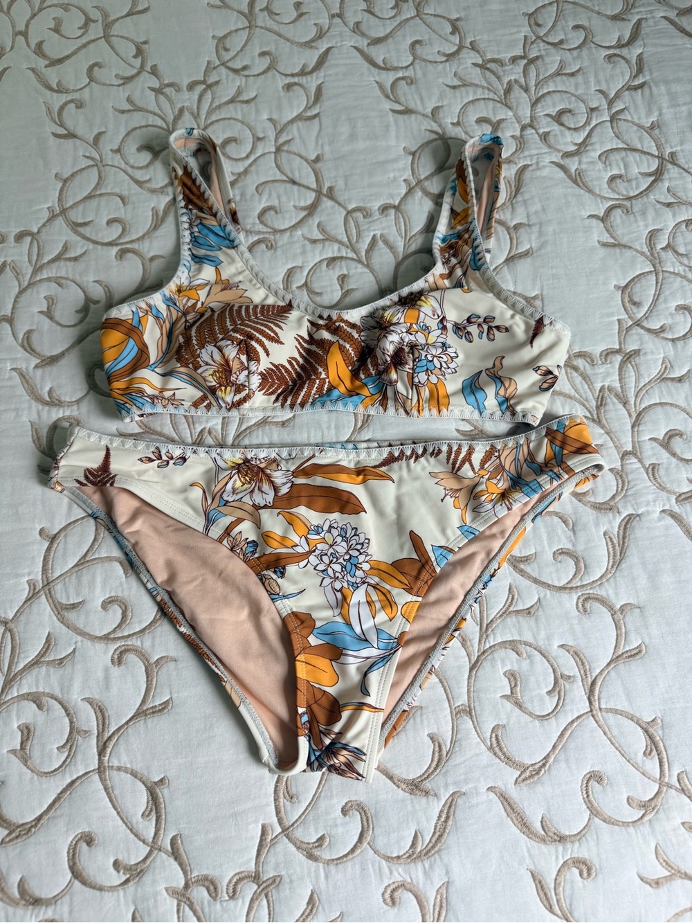 Cupshe Floral Bikini Set in Cream, Mustard, Blue, Brown